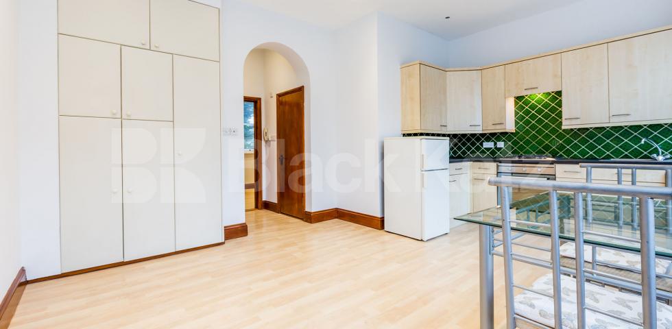 			NEW INSTRUCTION!, 1 Bedroom, 1 bath, 1 reception Flat			 Axminster Road, HOLLOWAY